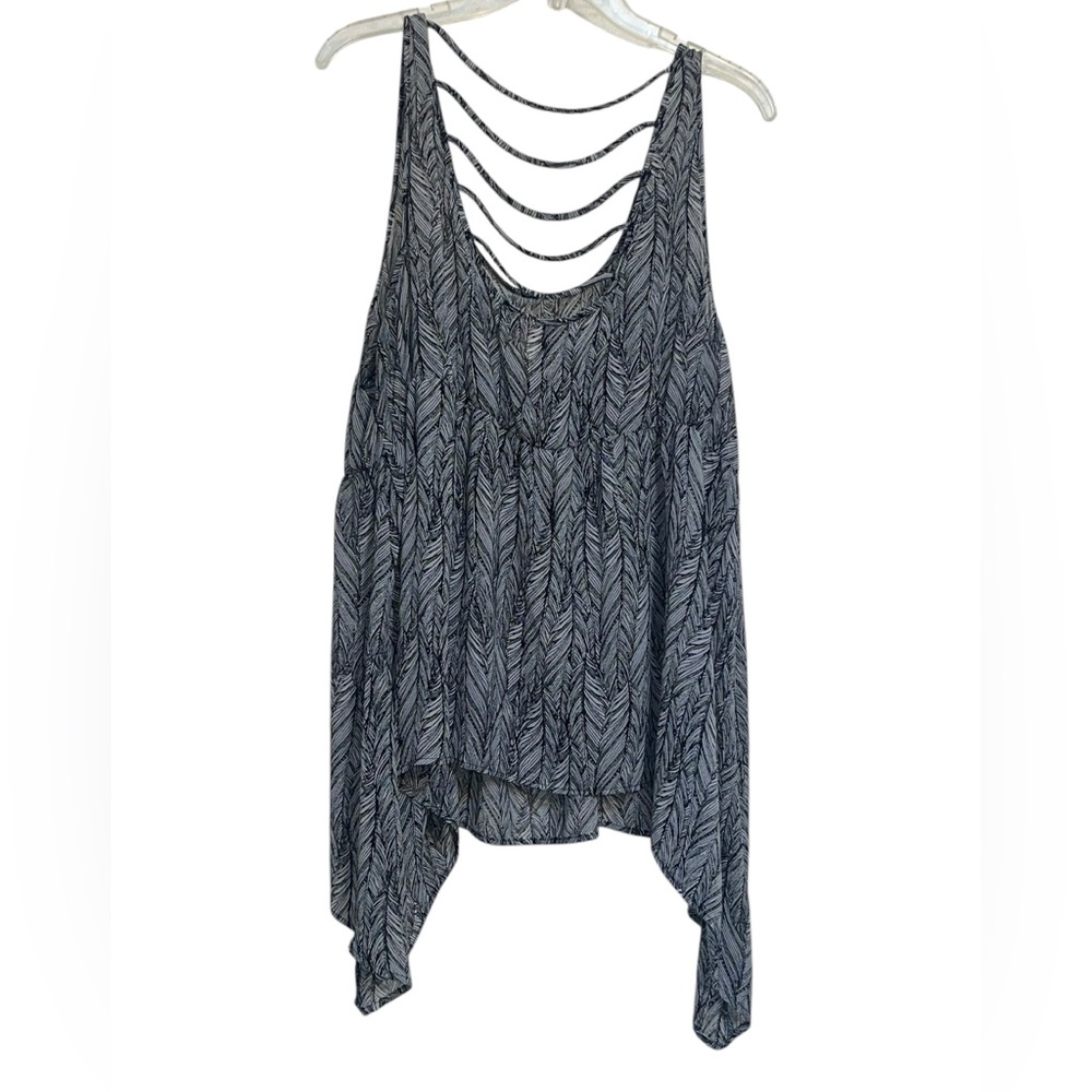 Torrid sheer, black & white, Strappy back tank. Size 2 large GUC - Picture 2 of 8